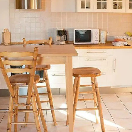 Exklusives Dachgeschossstudio Mit Dachterrasse, Stadtnah